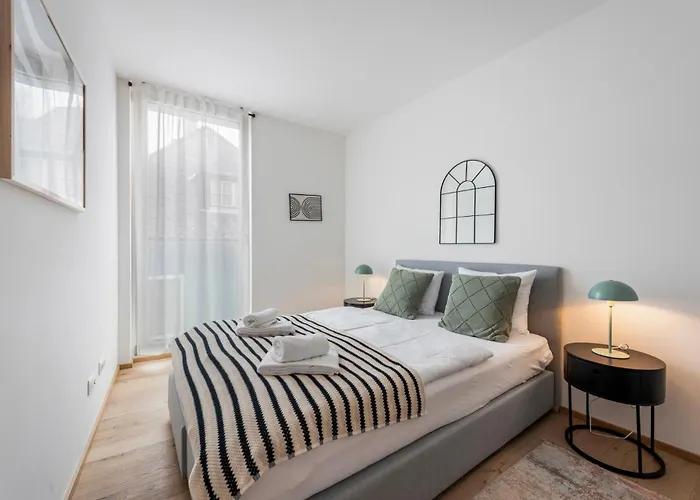 Apartmanhotel Hills Living 4*