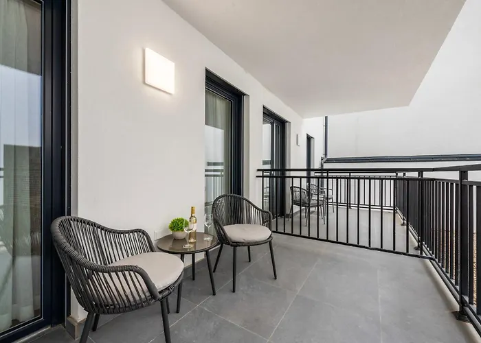 Hills Living Apartmanhotel 4*