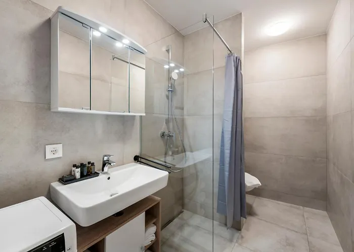 Hills Living Apartmanhotel Bécs
