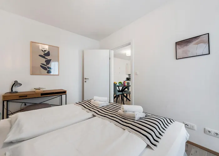 Apartmanhotel Hills Living 4*