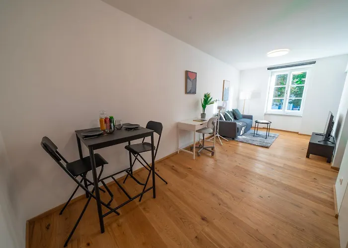 Apartmanhotel Hills Living 4*