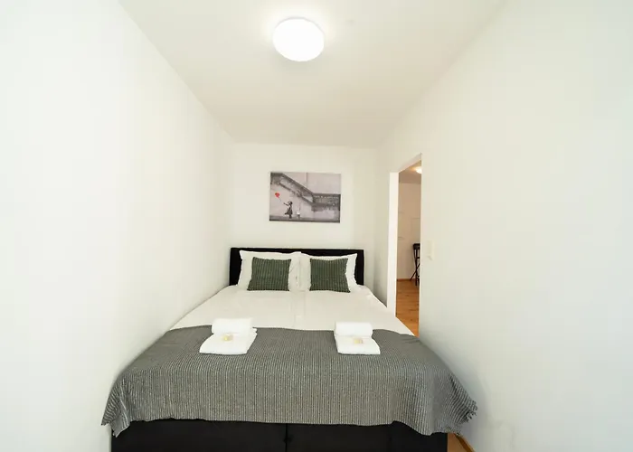 Hills Living Apartmanhotel Bécs