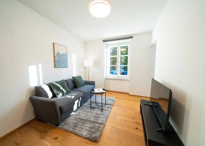 Hills Living 4* Bécs